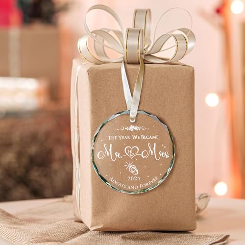 Wedding Gifts Ornament Mr and Mrs Gifts Wedding Ornament 2024 Newlywed Gifts for Couples 2024 Future Mr and Mrs Gifts Bridal Shower Gifts First Christmas Married Glass Ornament 2025, Clear