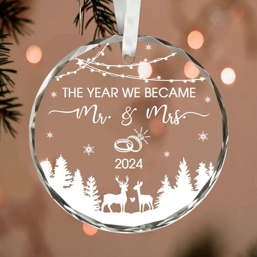 BSQUIELE Wedding Gifts - Valentine Gift For Mr Mrs - Mr and Mrs Ornament 2024 - The Year We Became Mr Mrs - Wedding Gifts for Couple, Bride, Wife, Her - Future Mr and Mrs Gifts - Bridal Shower Gifts