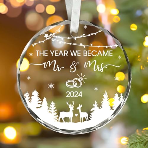 BSQUIELE Wedding Gifts - Valentine Gift For Mr Mrs - Mr and Mrs Ornament 2024 - The Year We Became Mr Mrs - Wedding Gifts for Couple, Bride, Wife, Her - Future Mr and Mrs Gifts - Bridal Shower Gifts