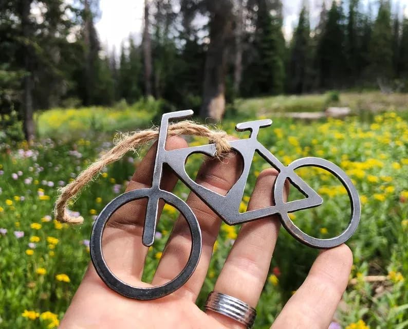 Christmas Bicycle Ornament, Bicycle Metal Christmas Ornament for Bike Lover, Minimalistic Bicycle Ornament, Bicycle Christmas Ornament, Sculptures Home Decor (1 Pcs)