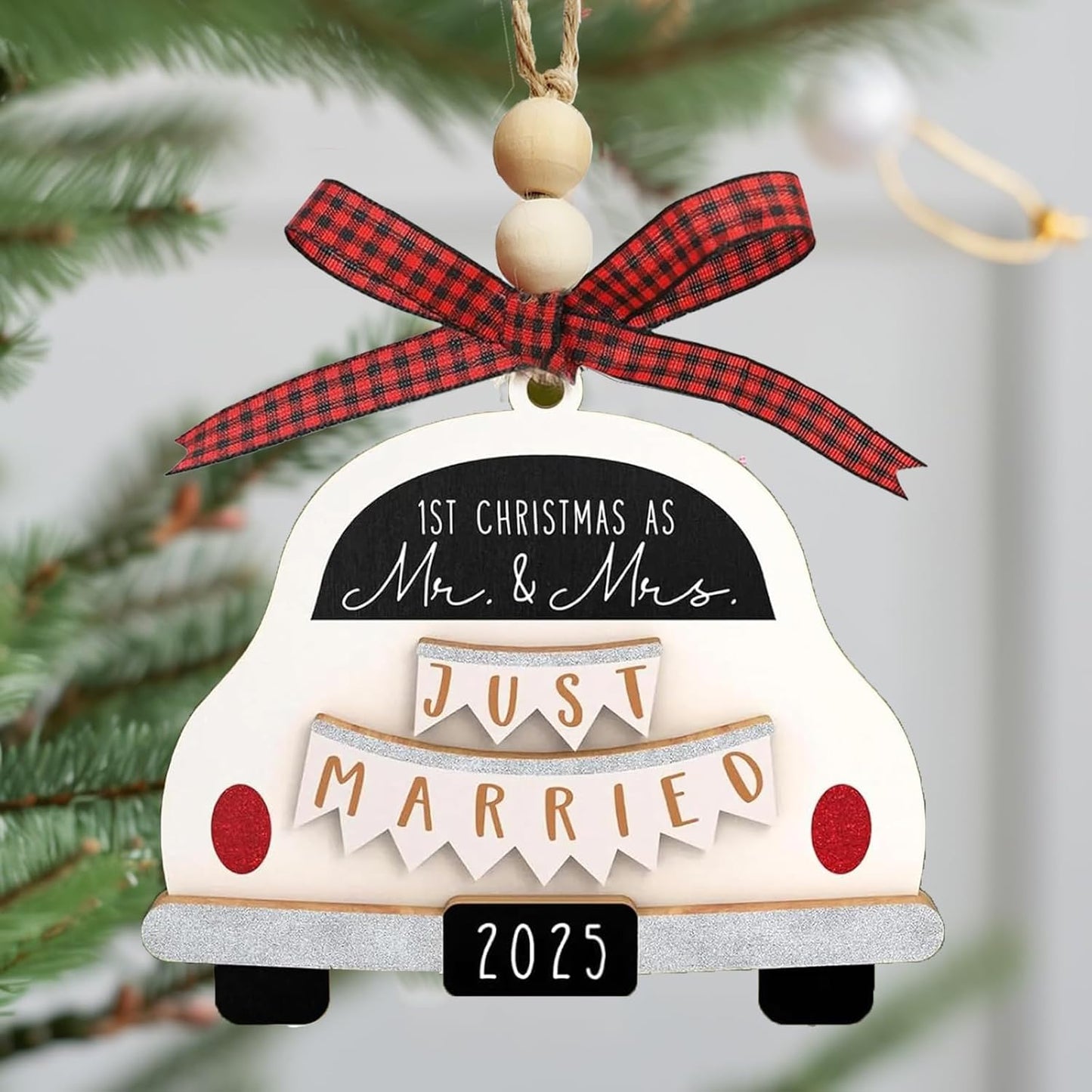 Wedding Gifts - Just Married Ornament 2025, Future Mr and Mrs Keepsake, Bridal Shower Surprise for Bride, Engagement Decor for Couples, First Christmas Married Ornament 2025 for Newlyweds