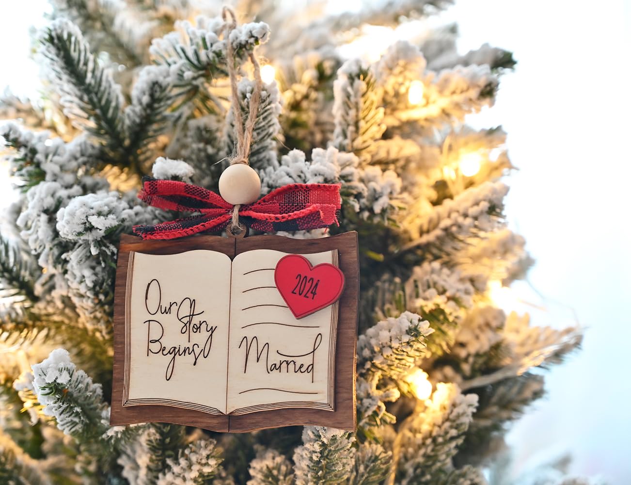 Wedding Gift: Married Couple's First Christmas Ornament 2024
