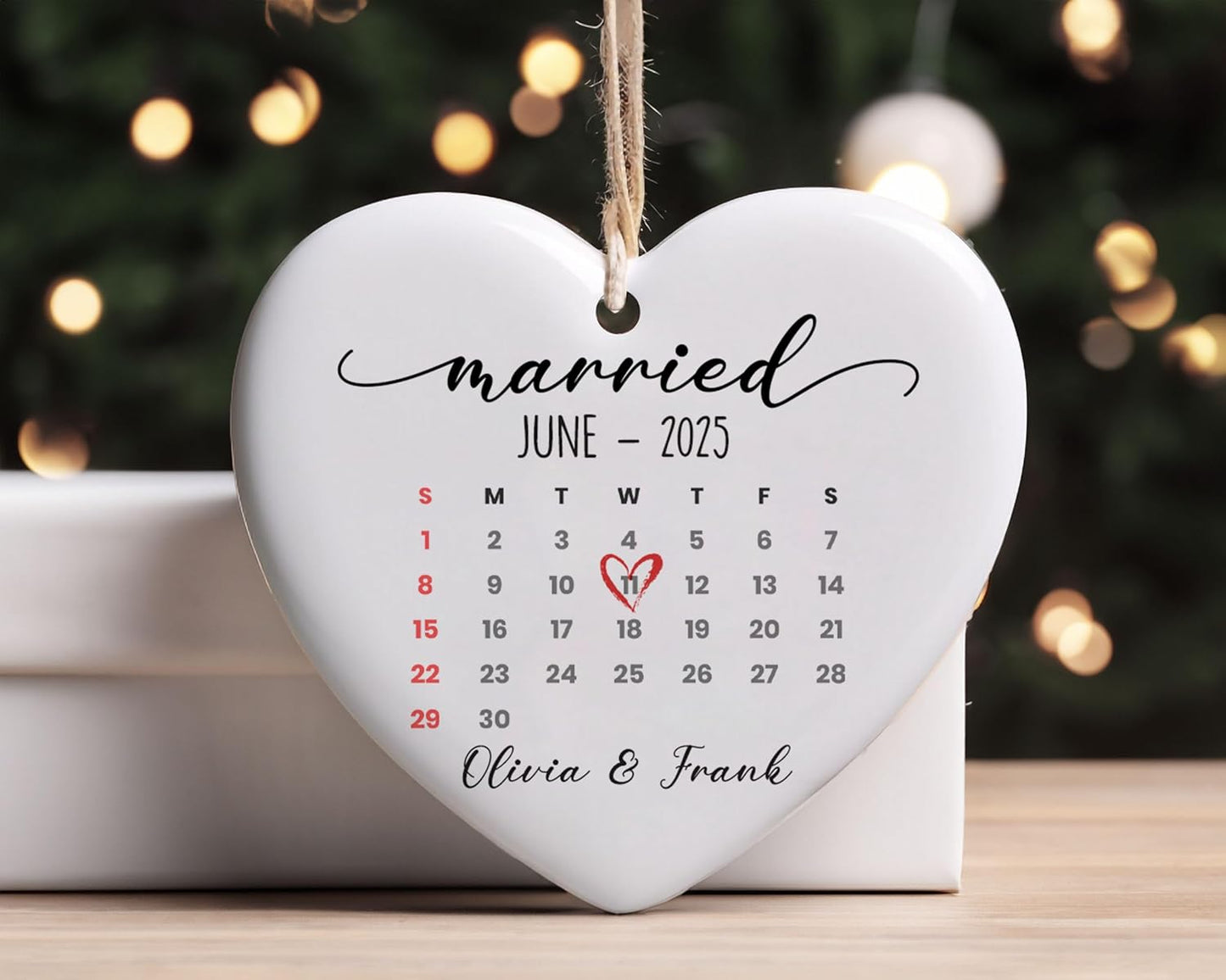Personalized Engagement Ornament 2025, New Married Engaged Couple Ornament, Custom Wedding Date for Newlywed Couple, Wedding Bridal Shower Gift, Bride and Groom
