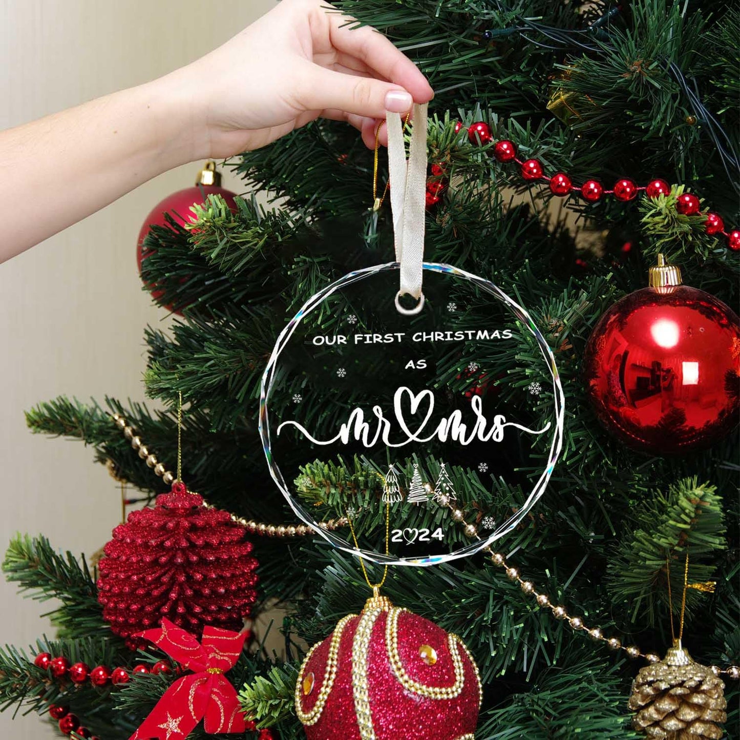 Wedding Gifts for Couples Bride Future Mr and Mrs Gifts 2024, First Christmas Married Ornament 2024,1st Christmas Just Married Glass Ornament