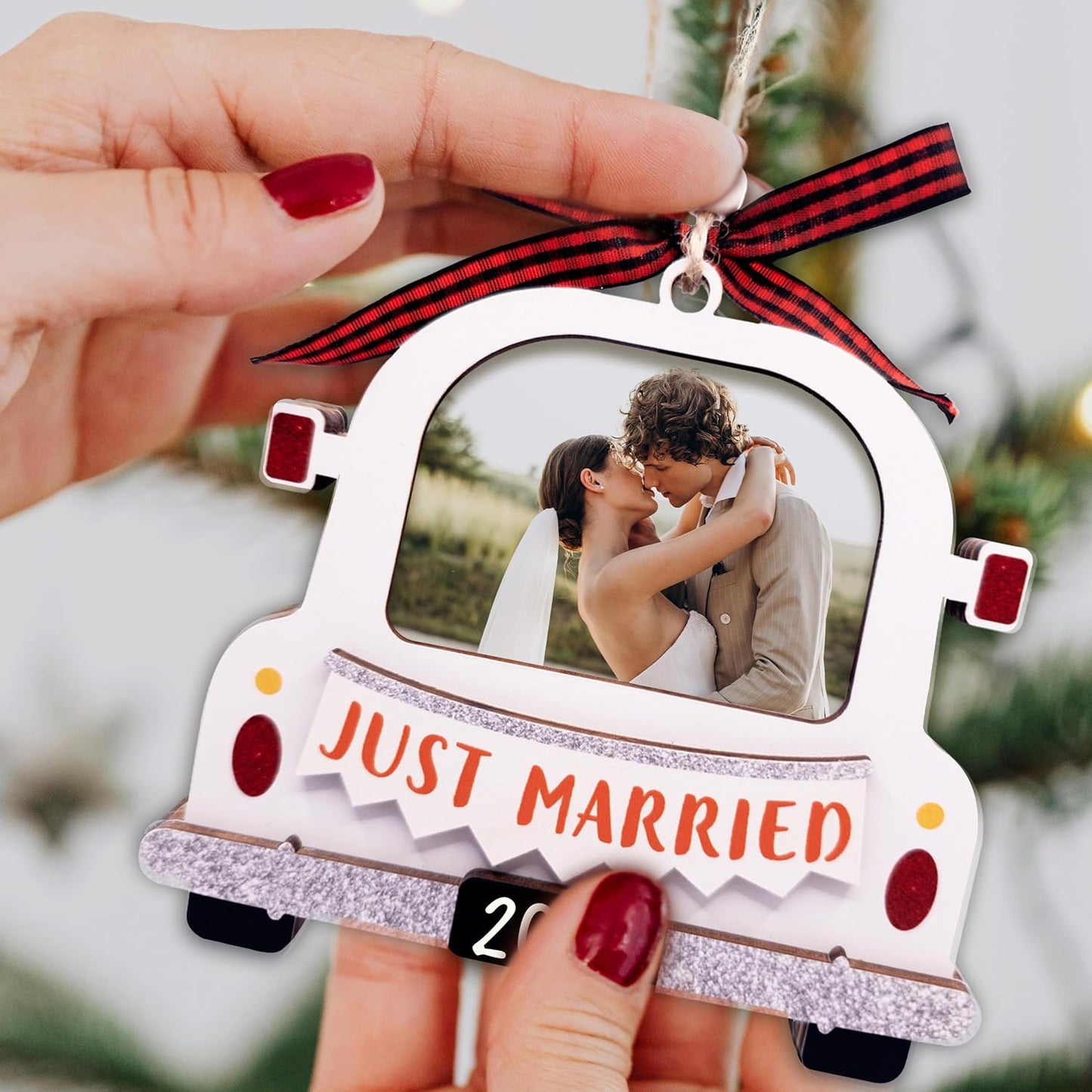 Just Married Ornament 2025 Picture Frame, Large Size - Just Married Frame - Wedding Christmas Ornament 2025 - Mr And Mrs Wedding Gifts For Newlywed Couple - Wedding Shower Gifts, Bridal Shower Gift