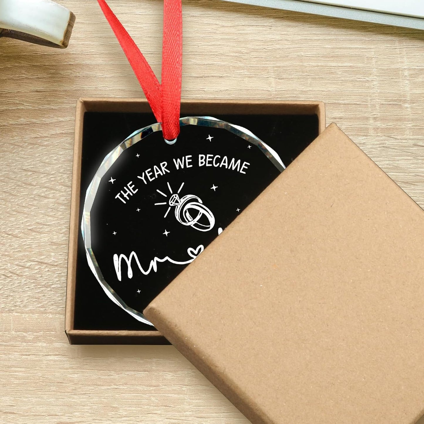Wedding Gifts for Couples 2025, Mr and Mrs Gifts, The Year We Became Mr&Mrs Glass Ornament, Engagement Gift for Newlyweds, Bridal Shower Gift Keepsake, 1st Married Christmas Ornaments 2025