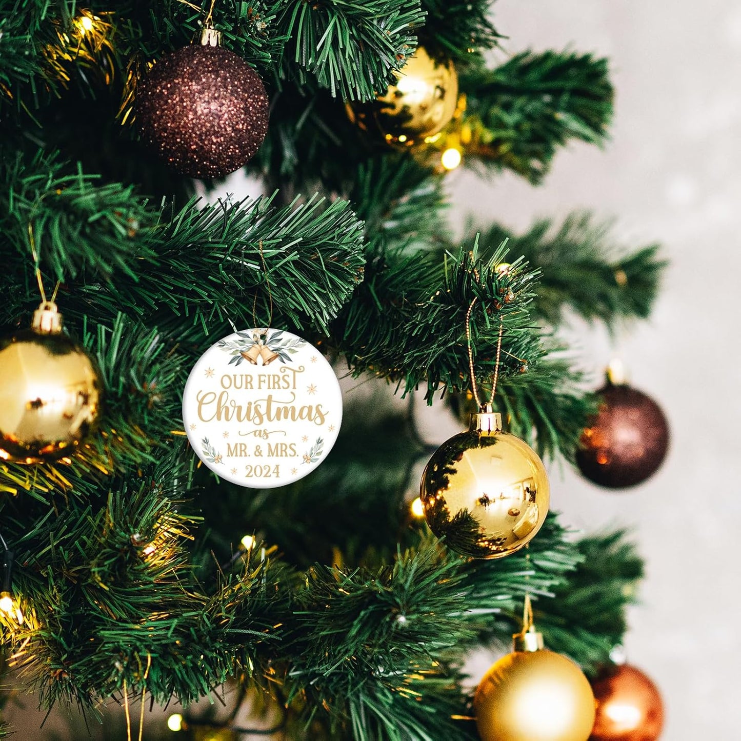 Wedding Gifts for Couples, Mr and Mrs Gifts, Wedding Ornament Gifts for Bride Newlyweds, Bridal Shower Gifts for Bride to Be, Christmas Tree Decorations, First Christmas Married Ornament 2024