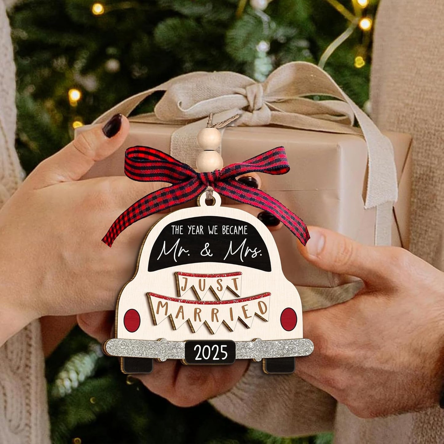 Wedding Ornament 2025 - The Year We Became Mr Mrs - Newlywed, Just Married Gift for Couple - First Christmas Wedding Gift for Newlyweds, Bride, Groom - Bridal Shower Xmas Decoration