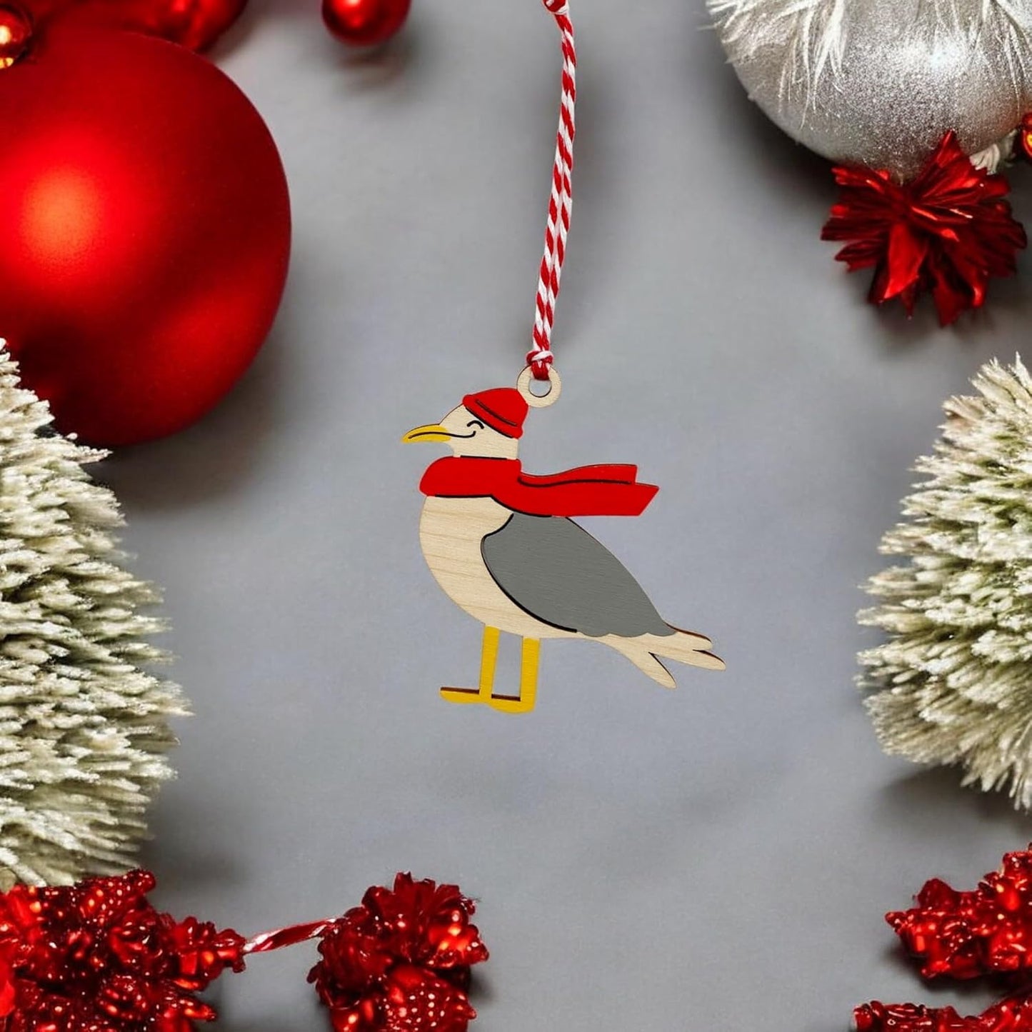 AXAHUHA Christmas Tree Ornament, Wooden Seagull Decoration, Red and Gray, Christmas Ornament, Hanging Ornament