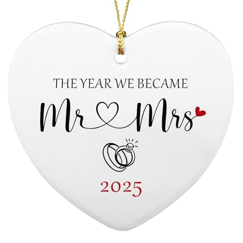 Wedding Gifts for Couple, The Year We Became Mr and Mrs Sign Christmas Ornaments 2025, Engagement Gift Ideal Cool Wedding Gifts for Couples Newlyweds Bridal