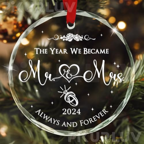 Wedding Gifts Ornament Mr and Mrs Gifts Wedding Ornament 2024 Newlywed Gifts for Couples 2024 Future Mr and Mrs Gifts Bridal Shower Gifts First Christmas Married Glass Ornament 2025, Clear