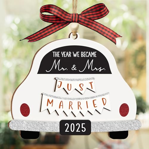 Just Married Wooden Ornament 2025, Mr and Mrs Newlywed Hanging Ornament, Wedding Gift for Couples 2025, Bride, Future Mr and Mrs Bridal Shower Bride Gift Ideas for Her, Married Couple