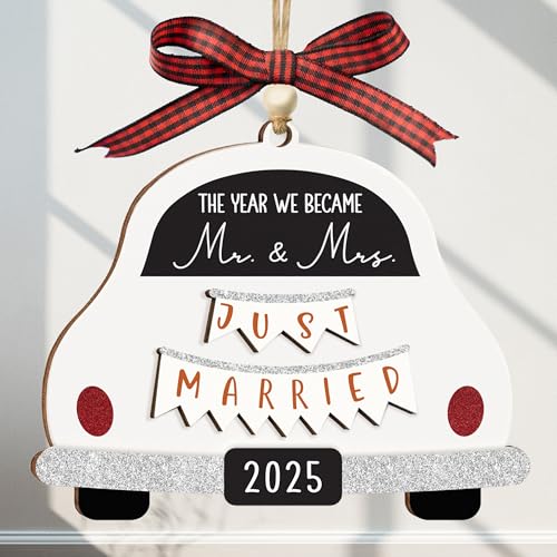 Just Married Wooden Ornament 2025, Mr and Mrs Newlywed Hanging Ornament, Wedding Gift for Couples 2025, Bride, Future Mr and Mrs Bridal Shower Bride Gift Ideas for Her, Married Couple