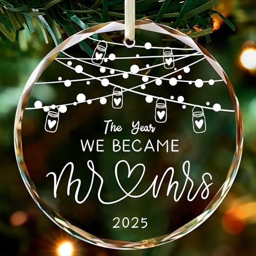 Wedding Gifts, Mr and Mrs Gifts Ornament 2025,Bridal Shower Gifts,Wedding Gifts for Couples 2025, Just Married Gift for Newlywed Couple, Bride,Crystal Glass Ornament Mr and Mrs Gifts