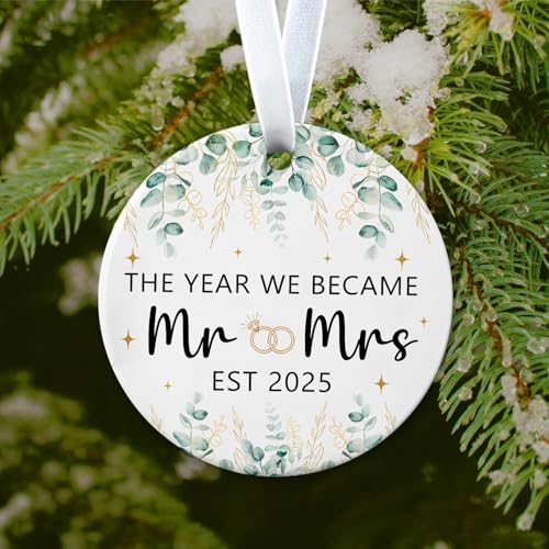 Wedding Gifts Engagement Gifts for Couples 2025 Bridal Shower Gift Mr and Mrs First Christmas Married Ornament 2025 Just Married Gift for Newlywed Couple Bride Her Women Friends(4)