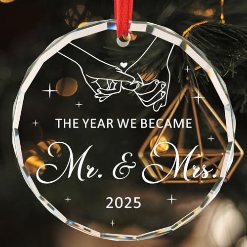 Wedding Gifts for Newlyweds The Year We Became Mr & Mrs 2025 Bridal Shower Gift for Bride Mr and Mrs Gifts for Couple Christmas Tree Decoration Glass Round Ornament