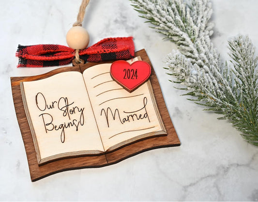 Wedding Gift: Married Couple's First Christmas Ornament 2024