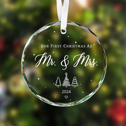 Christmas Ornament Wedding Gift 2024 for Couples - Mr and Mrs First Christmas Married Ornament, Bridal Shower, Just Married Newlywed Keepsake, Wedding Theme Glass