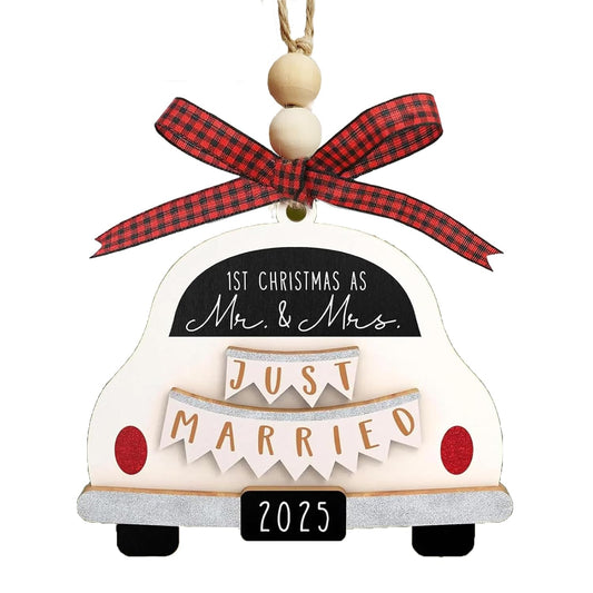 Wedding Gifts - Just Married Ornament 2025, Future Mr and Mrs Keepsake, Bridal Shower Surprise for Bride, Engagement Decor for Couples, First Christmas Married Ornament 2025 for Newlyweds