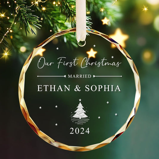 Personalized First Christmas Married Ornament 2024, 1st Year Wedding Ornament for Newlywed, Our First Engaged Christmas Ornament, Glass Hanging Decoration for Couples Just Married with Gift Box