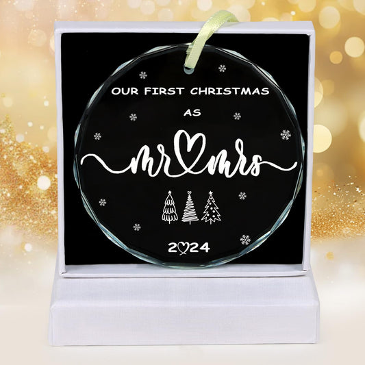 Wedding Gifts for Couples Bride Future Mr and Mrs Gifts 2024, First Christmas Married Ornament 2024,1st Christmas Just Married Glass Ornament