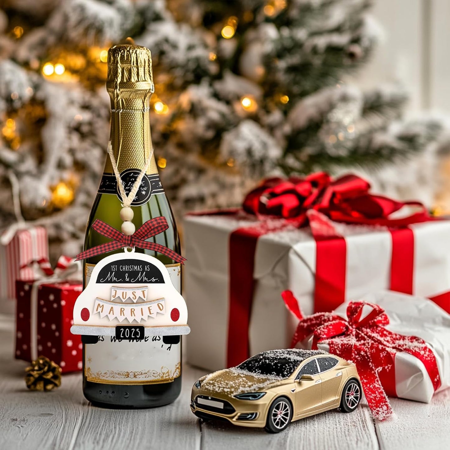 Wedding Gifts - Just Married Ornament 2025, Future Mr and Mrs Keepsake, Bridal Shower Surprise for Bride, Engagement Decor for Couples, First Christmas Married Ornament 2025 for Newlyweds