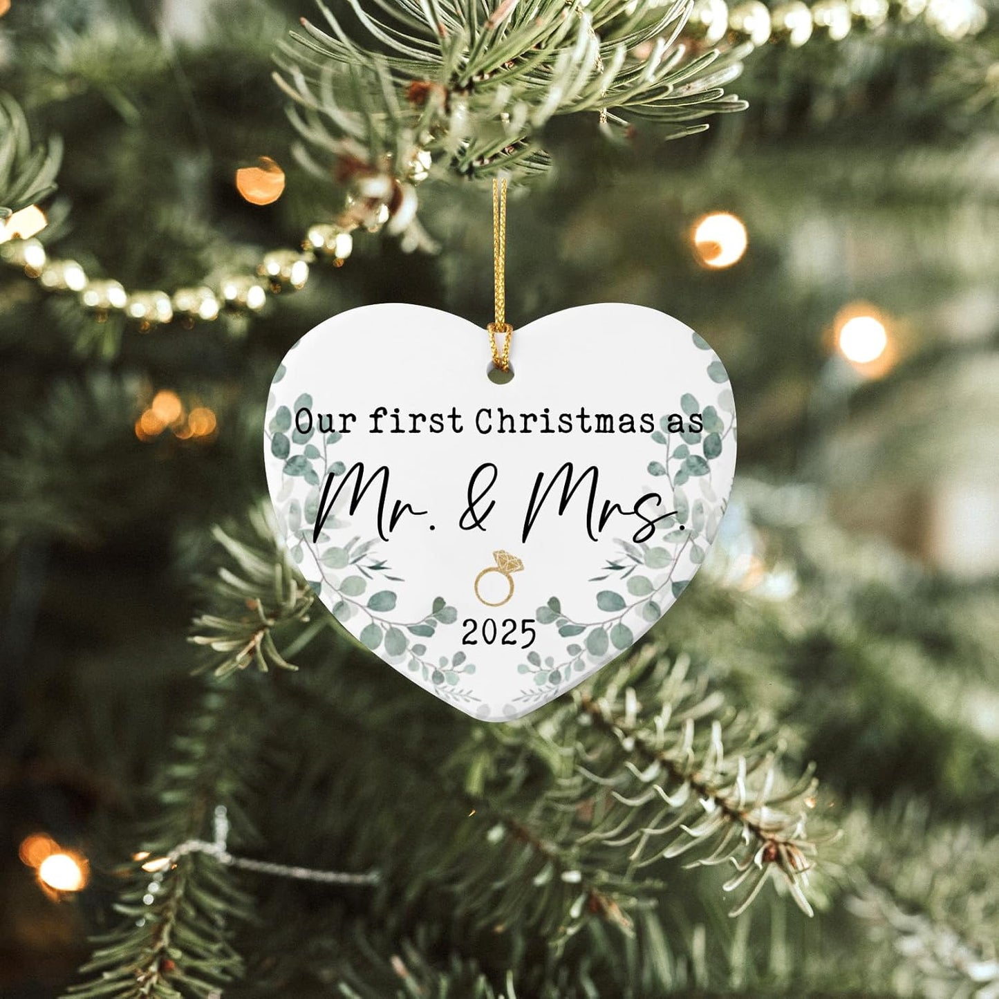 First Christmas Married Ornament 2025 Mr and Mrs Gifts Just Married Ornaments Wedding Registry Ideas Gifts for Newly Couples Christmas Ceramic Heart Ornament