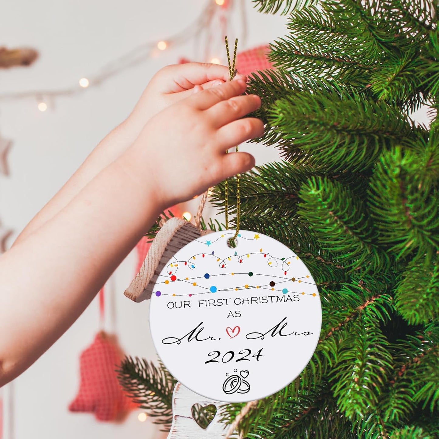 Wedding Gifts for Couples 2024, First Christmas Married Ornament 2024 Personalized Wedding Gifts Christmas Tree Ornaments, Wedding Ornament 2024 as Mr and Mrs Newly Wed Gifts for The Couple