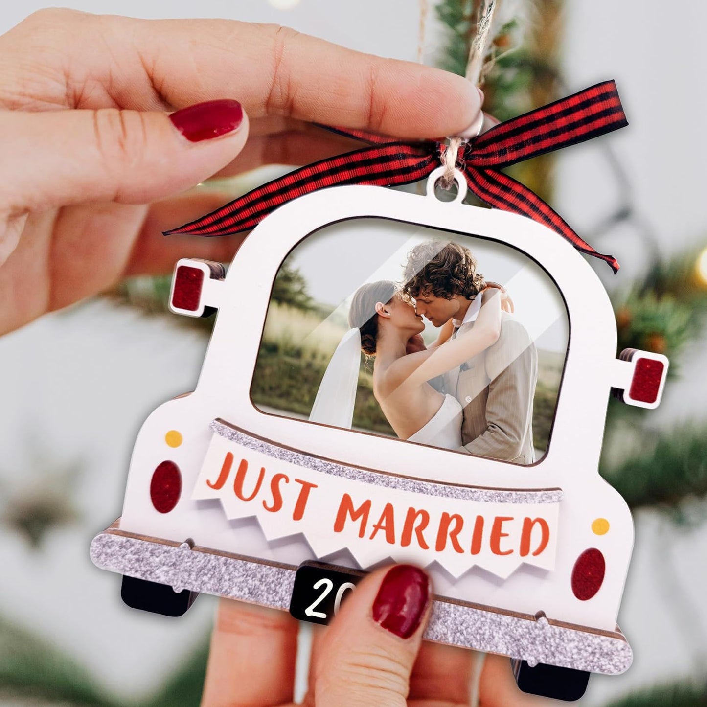 Just Married Ornament 2025 Picture Frame, Large Size With Plastic Cover - Wedding Christmas Ornament 2025 - Mr And Mrs Wedding Gifts For Newlywed Couple - Wedding Shower Gifts, Bridal Shower Gift