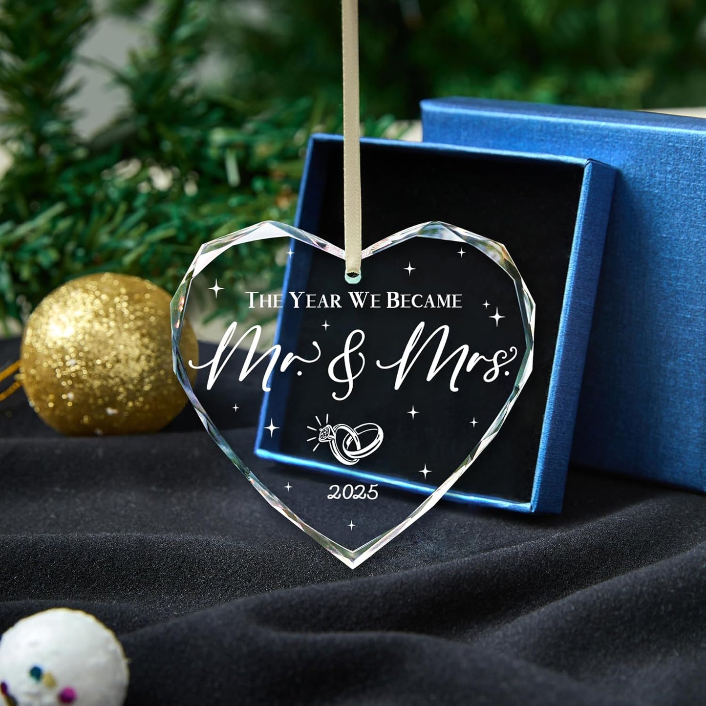 Wedding Gifts, Mr & Mrs Ornament 2025, Bridal Shower Gifts, Just Married Gift for Newlywed Couple, Bride, Crystal Glass Ornament