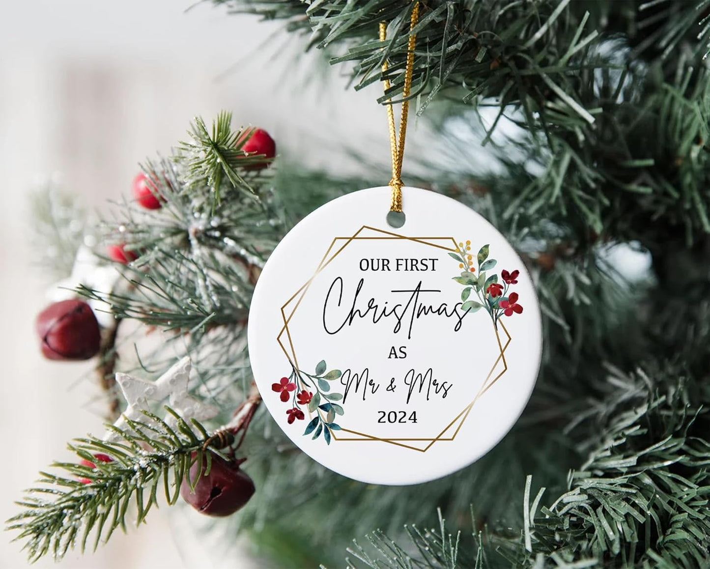 Mr & Mrs Christmas Ornament - Wedding Gift for Couples - Newlywed First Christmas 2024 - Just Married Decorations