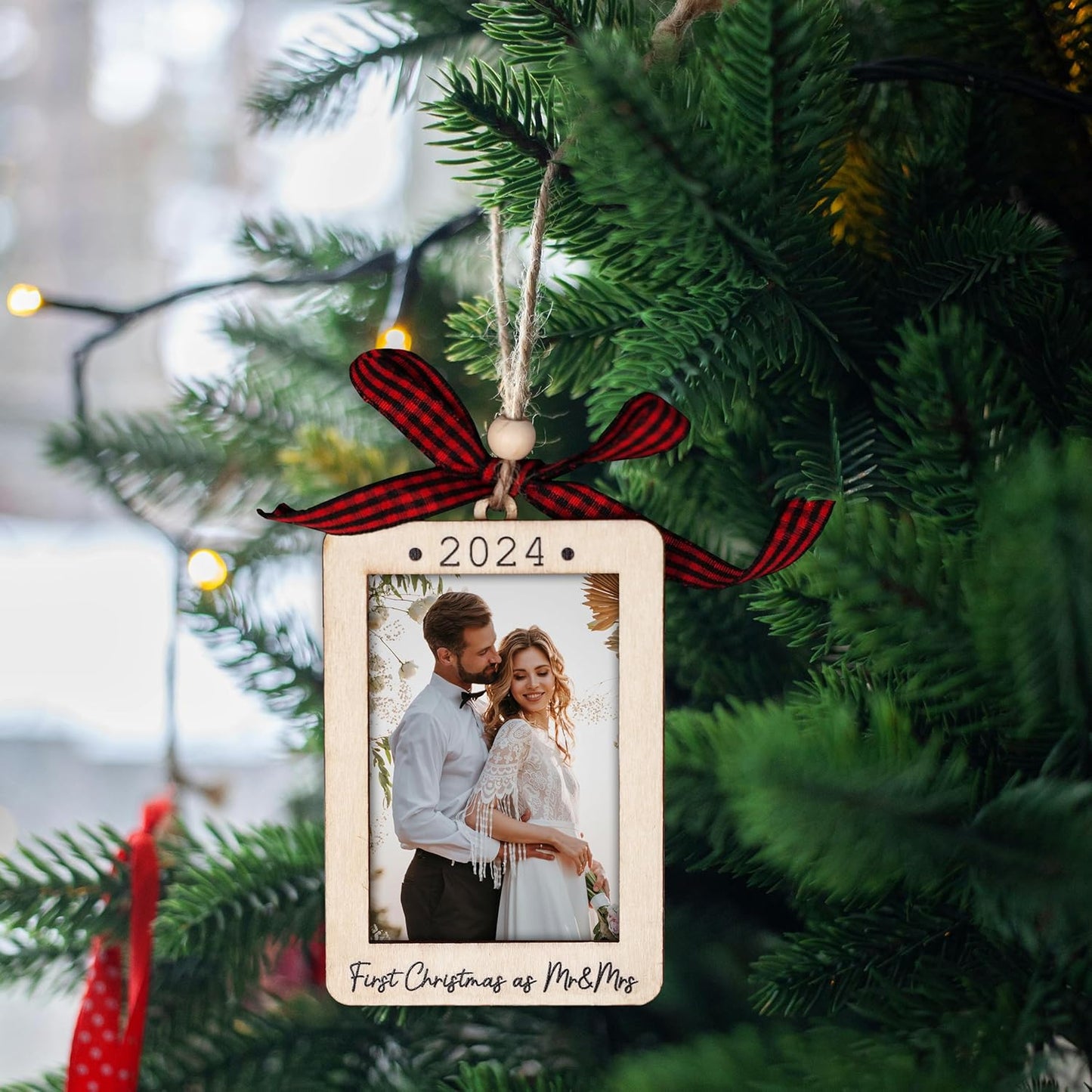 Mr And Mrs Gifts 2024, 2024 Christmas Ornament Picture Frame, First Christmas Married Ornament 2024, Just Married Gift for The Couple, Wedding Ornament 2024, 2x3 Photo Frame Just Married Ornament 2024