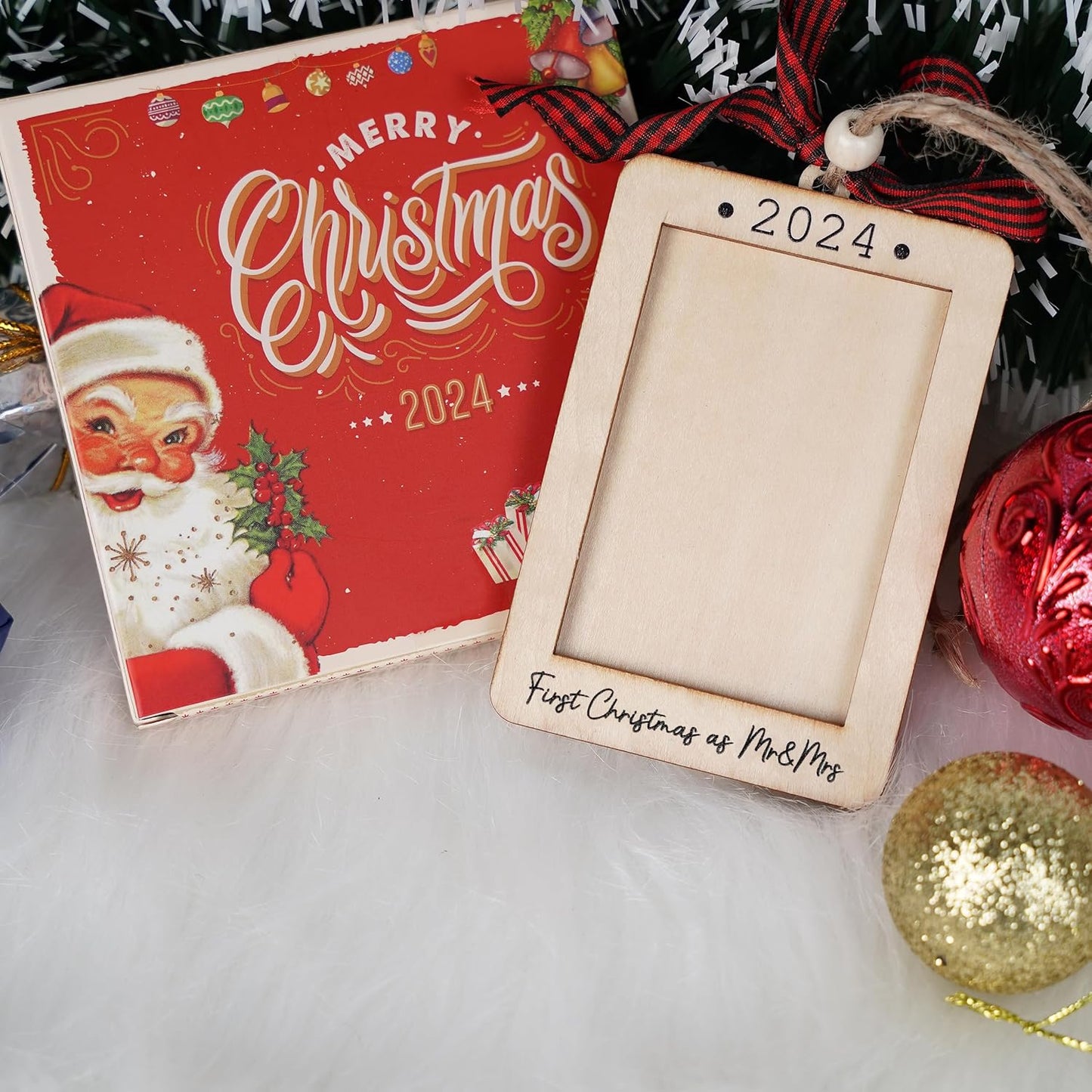 Mr And Mrs Gifts 2024, 2024 Christmas Ornament Picture Frame, First Christmas Married Ornament 2024, Just Married Gift for The Couple, Wedding Ornament 2024, 2x3 Photo Frame Just Married Ornament 2024