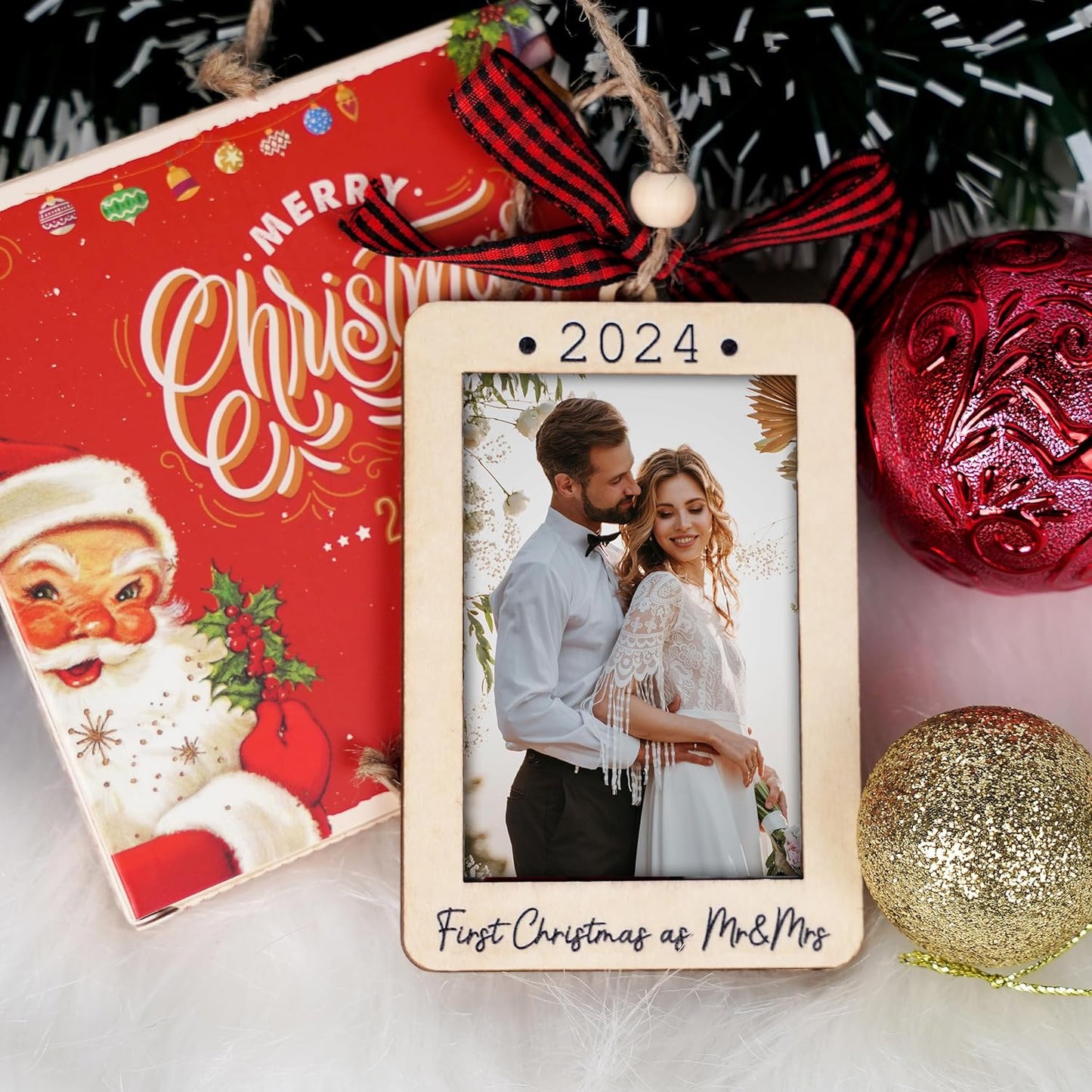 Mr And Mrs Gifts 2024, 2024 Christmas Ornament Picture Frame, First Christmas Married Ornament 2024, Just Married Gift for The Couple, Wedding Ornament 2024, 2x3 Photo Frame Just Married Ornament 2024